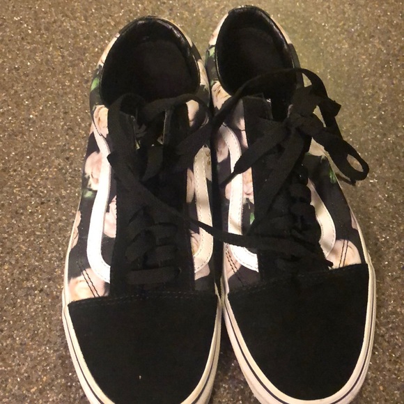 Vans very new and worn once - Picture 3 of 4